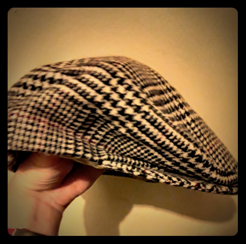 Wool houndstooth hat